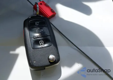 2012 Volkswagen Beetle 2.0T Turbo from USA, damaged, VIN 3VWV87AT3CM625636